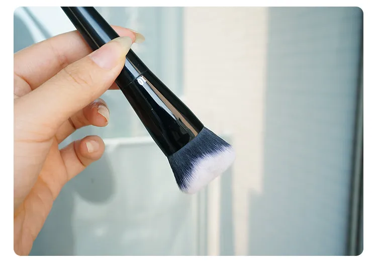 liquid foundation makeup brush MK1670