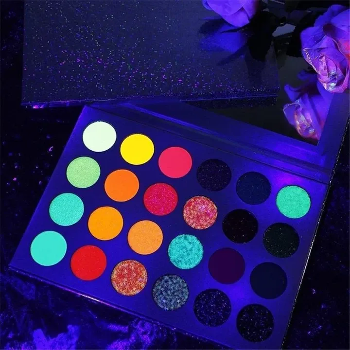 Luminous Eyeshadow Palette (24 Colors)