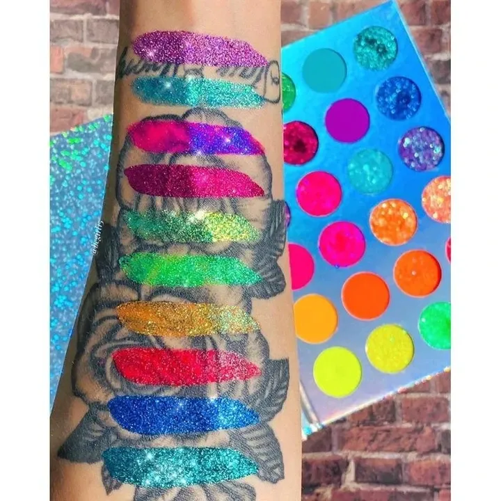 Luminous Eyeshadow Palette (24 Colors)